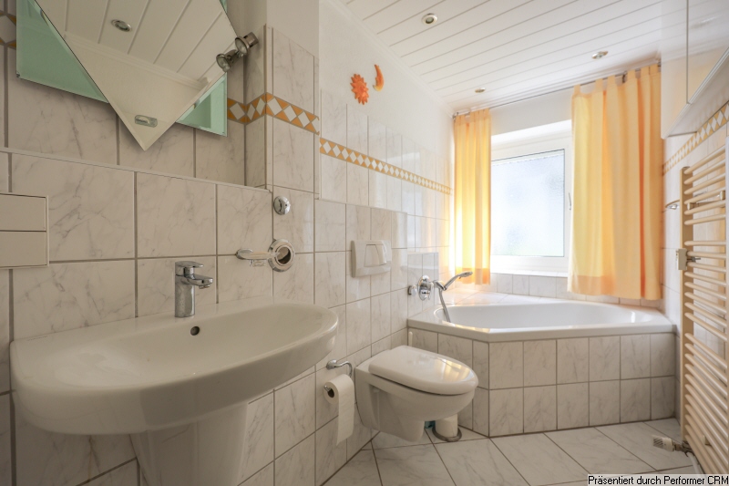 10 Badezimmer Erdgeschosswohnung Wedel