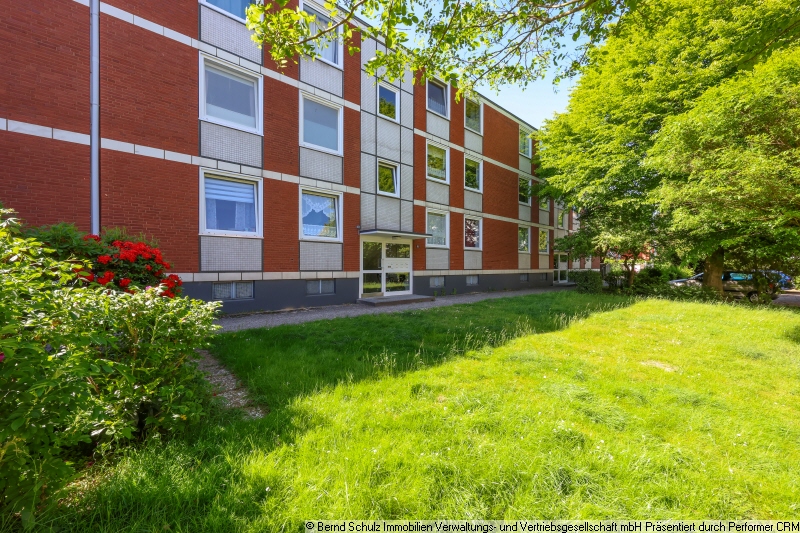 1 Hausansicht Dachgeschosswohnung Hamburg
